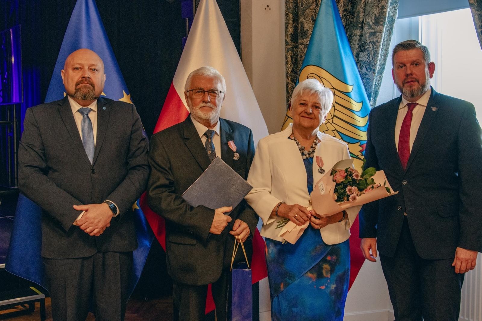 Zdjęcie w galerii na portalu naszwodzislaw.com: Małżonkowie świętowali w Pałacu Dietrichsteinów. Jubileusze w Wodzisławiu Śląskim [FOTO] wiadomości z regionu