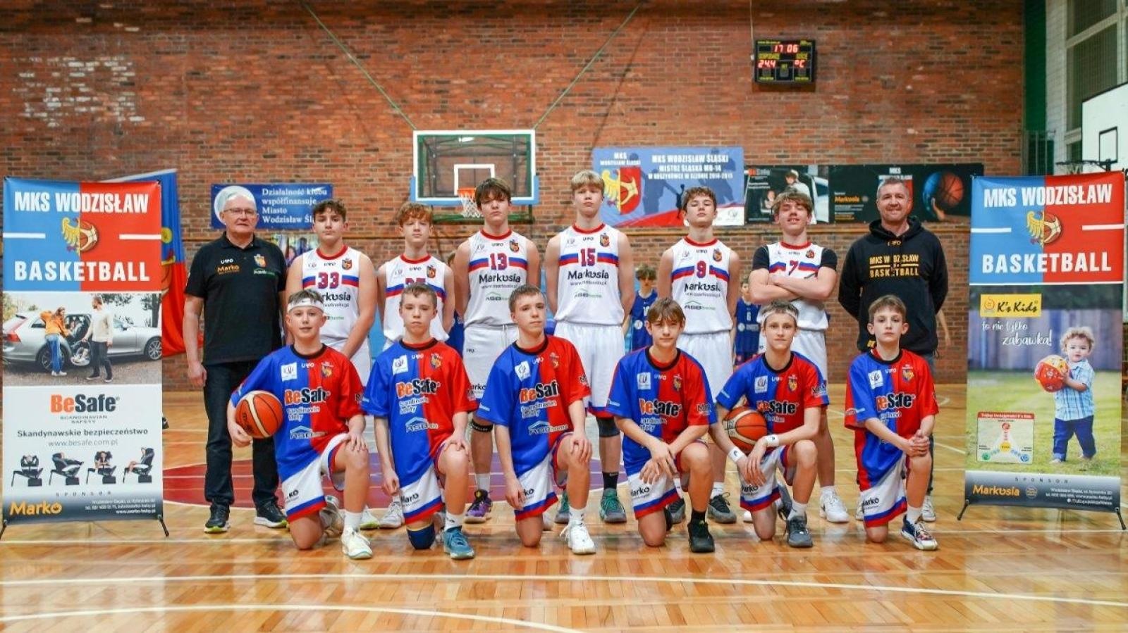 Zdjęcie w galerii na portalu naszwodzislaw.com: Koszykarze MKS Wodzisław z pierwszą wygraną w fazie play-off wiadomości z regionu
