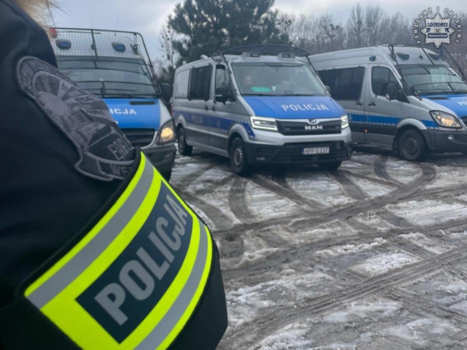 Zdjęcie w galerii na portalu naszwodzislaw.com: Policjanci zakończyli poszukiwania zaginionego. Odnaleziono ciało mieszkańca Skrzyszowa wiadomości z regionu