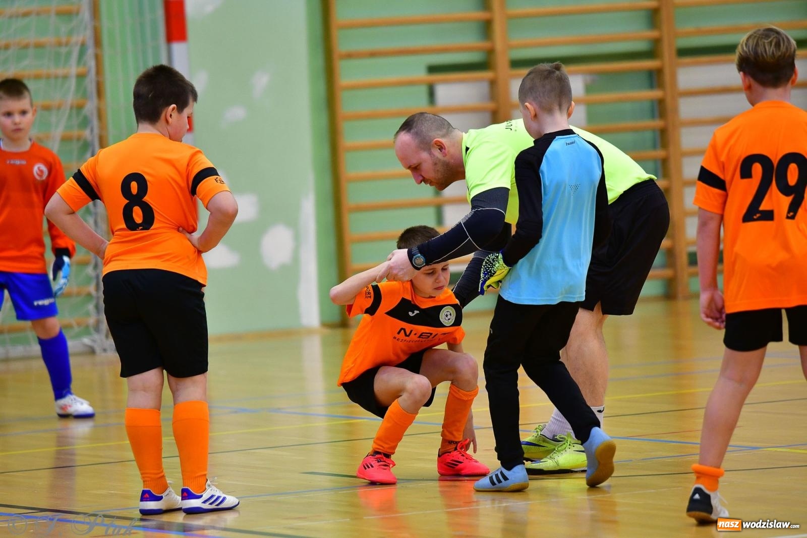 Zdjęcie w galerii na portalu naszwodzislaw.com: Piłkarska rywalizacja rocznika 2016. Kolejny turniej fundacji Junior Trening [FOTO] wiadomości z regionu