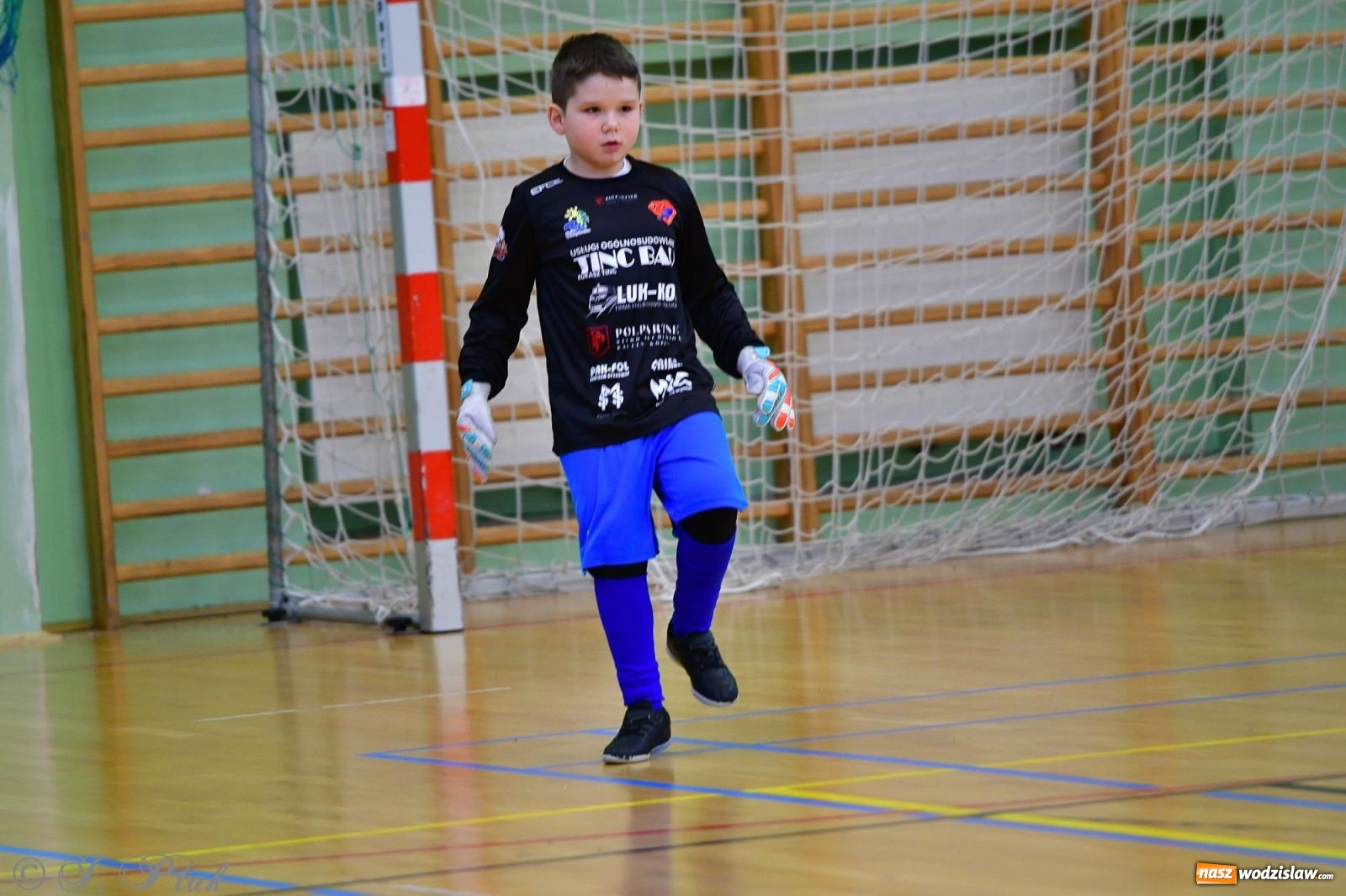 Zdjęcie w galerii na portalu naszwodzislaw.com: Piłkarska rywalizacja rocznika 2016. Kolejny turniej fundacji Junior Trening [FOTO] wiadomości z regionu