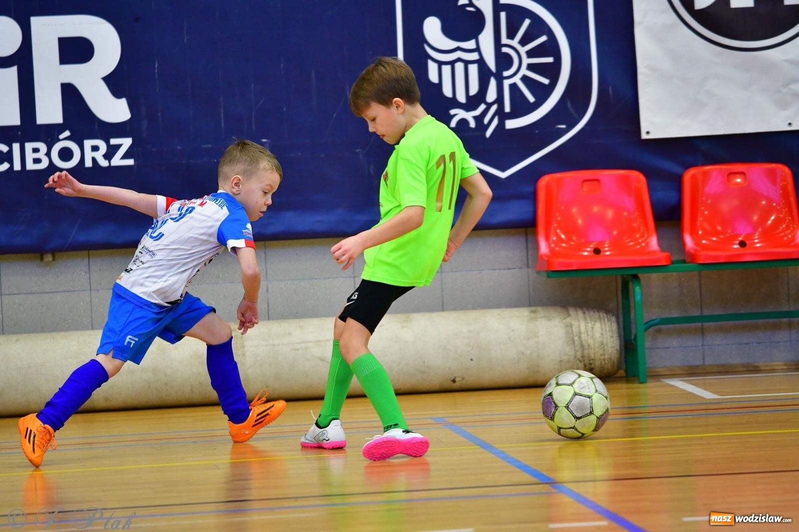 Zdjęcie w galerii na portalu naszwodzislaw.com: Piłkarska rywalizacja rocznika 2016. Kolejny turniej fundacji Junior Trening [FOTO] wiadomości z regionu