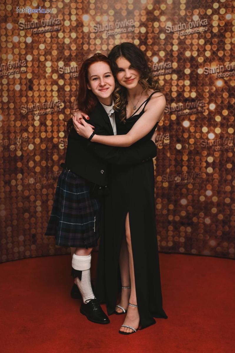 Zdjęcie w galerii na portalu naszwodzislaw.com: Uczniowie Tischnera świętują studniówkę w wielkim stylu wiadomości z regionu