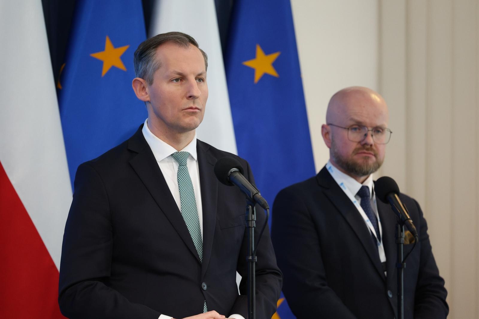 Zdjęcie w galerii na portalu naszwodzislaw.com: Państwo musi stać po stronie osób poszkodowanych w powodzi wiadomości z regionu