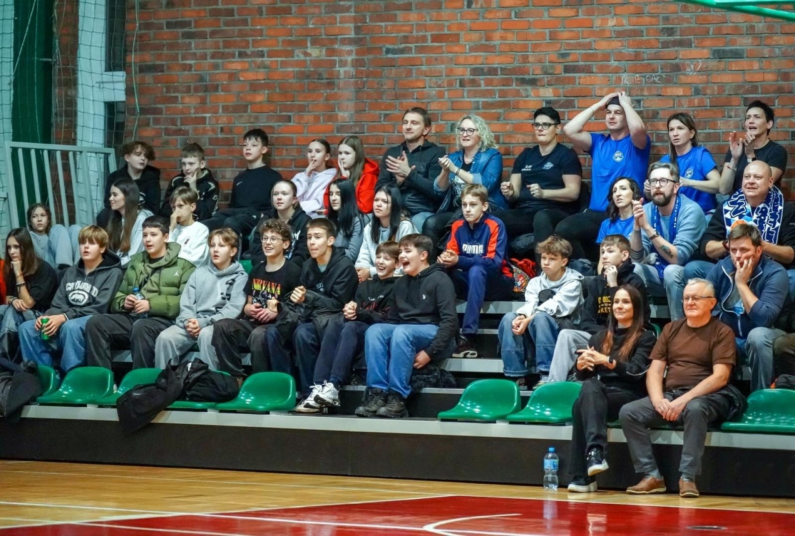 Zdjęcie w galerii na portalu naszwodzislaw.com: MKS Wodzisław Śląski w półfinale play-off! Wielkie emocje w decydującym meczu z Dąbrową Górniczą wiadomości z regionu