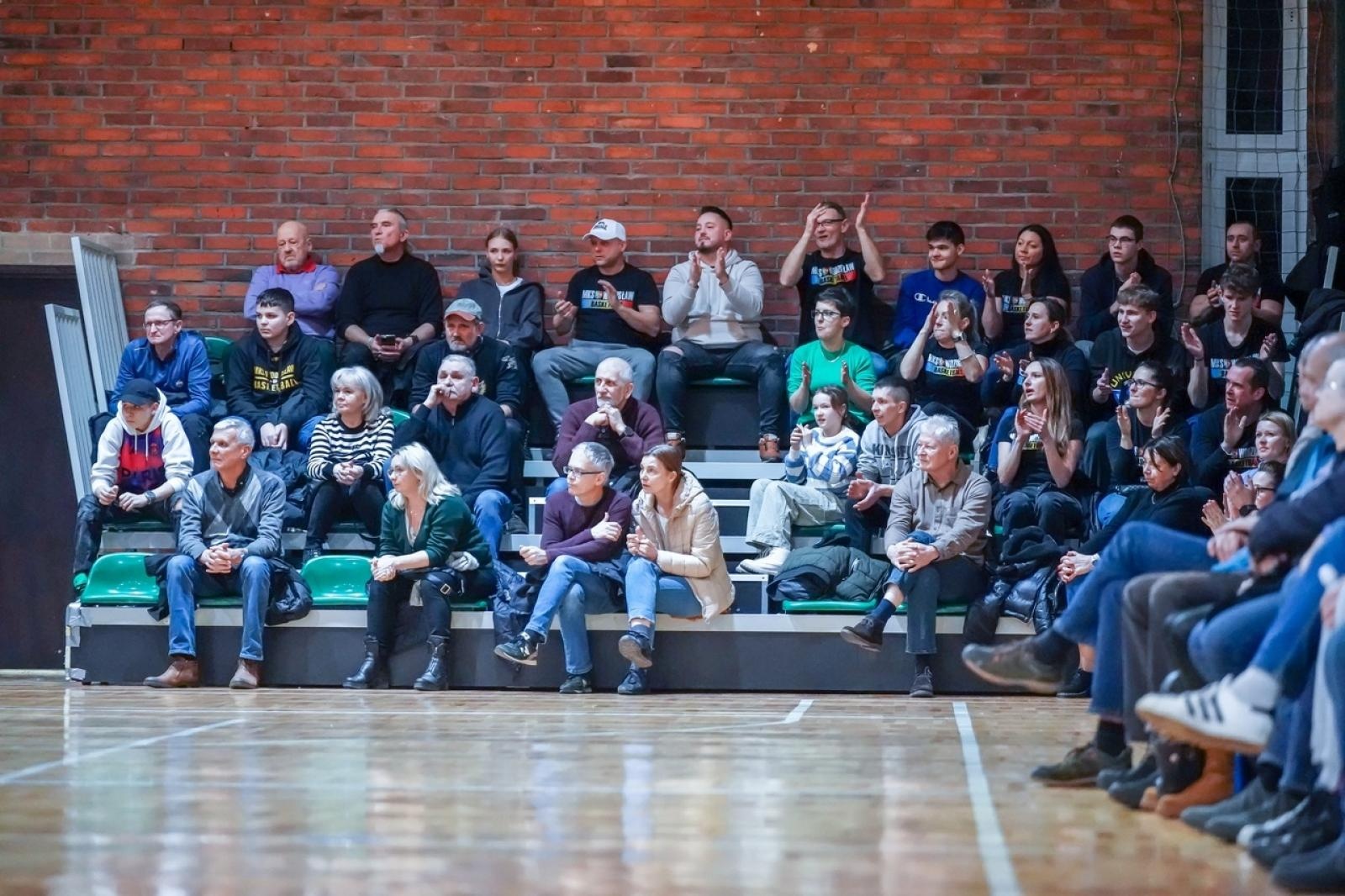 Zdjęcie w galerii na portalu naszwodzislaw.com: MKS Wodzisław Śląski w półfinale play-off! Wielkie emocje w decydującym meczu z Dąbrową Górniczą wiadomości z regionu