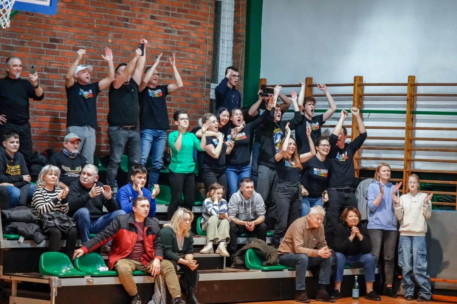 Zdjęcie w galerii na portalu naszwodzislaw.com: MKS Wodzisław Śląski w półfinale play-off! Wielkie emocje w decydującym meczu z Dąbrową Górniczą wiadomości z regionu