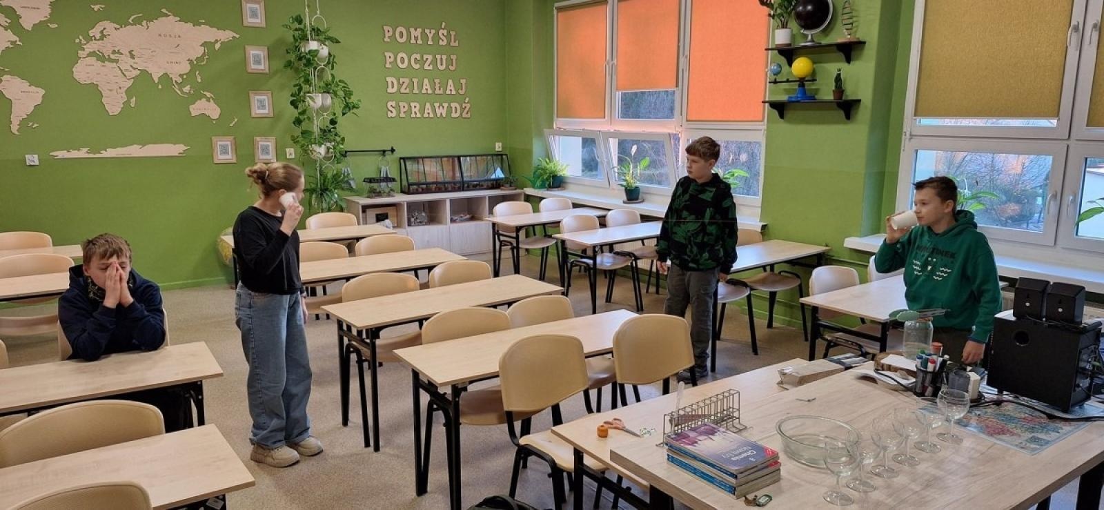 Zdjęcie w galerii na portalu naszwodzislaw.com: Włączamy wyższy poziom edukacji. Projekt w SP1 i SP2 wiadomości z regionu