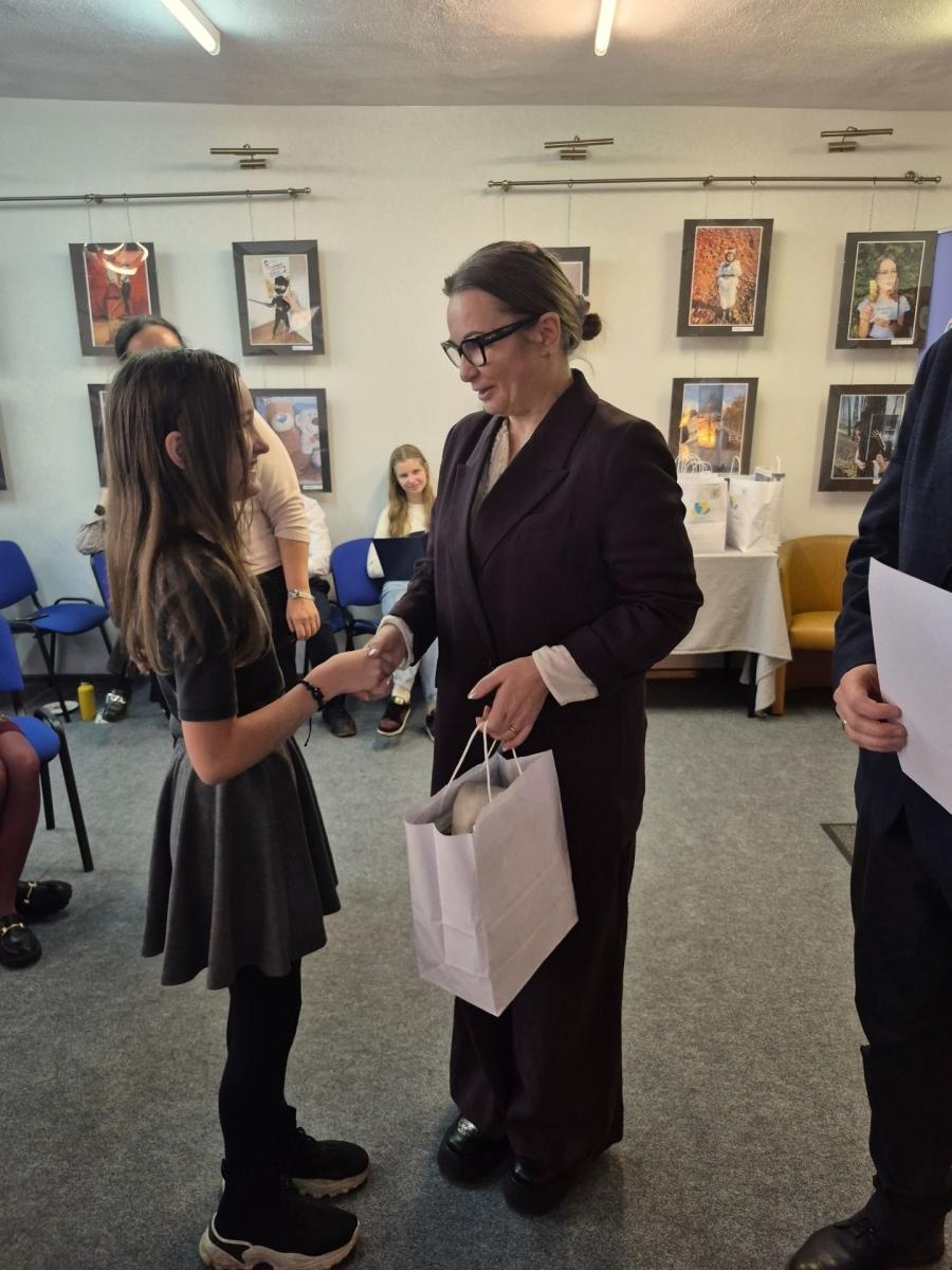 Zdjęcie w galerii na portalu naszwodzislaw.com: Ubierz się w książkę! Znamy zwycięzców konkursu wiadomości z regionu