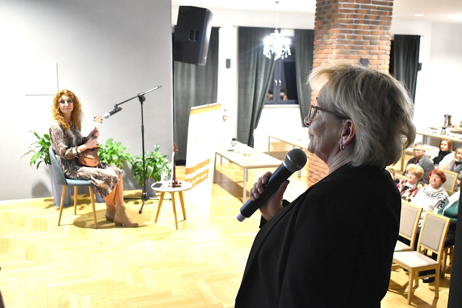 Zdjęcie w galerii na portalu naszwodzislaw.com: Biblioteka podsumowała miniony rok. Ma coraz więcej czytelników wiadomości z regionu