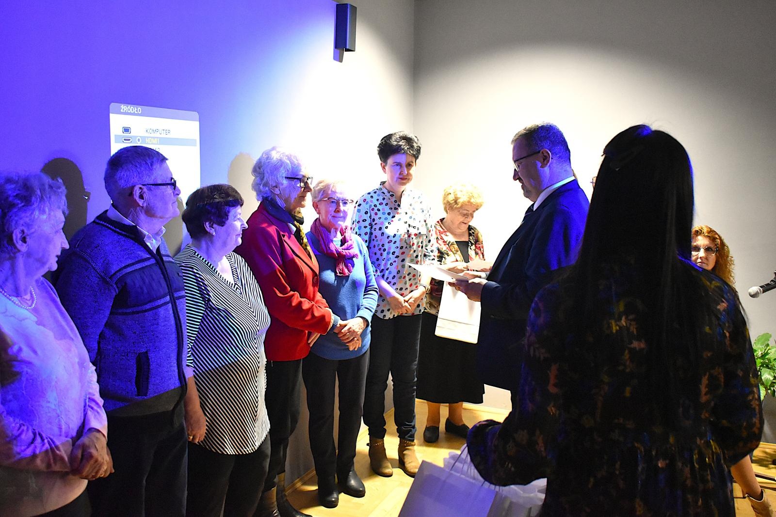 Zdjęcie w galerii na portalu naszwodzislaw.com: Biblioteka podsumowała miniony rok. Ma coraz więcej czytelników wiadomości z regionu