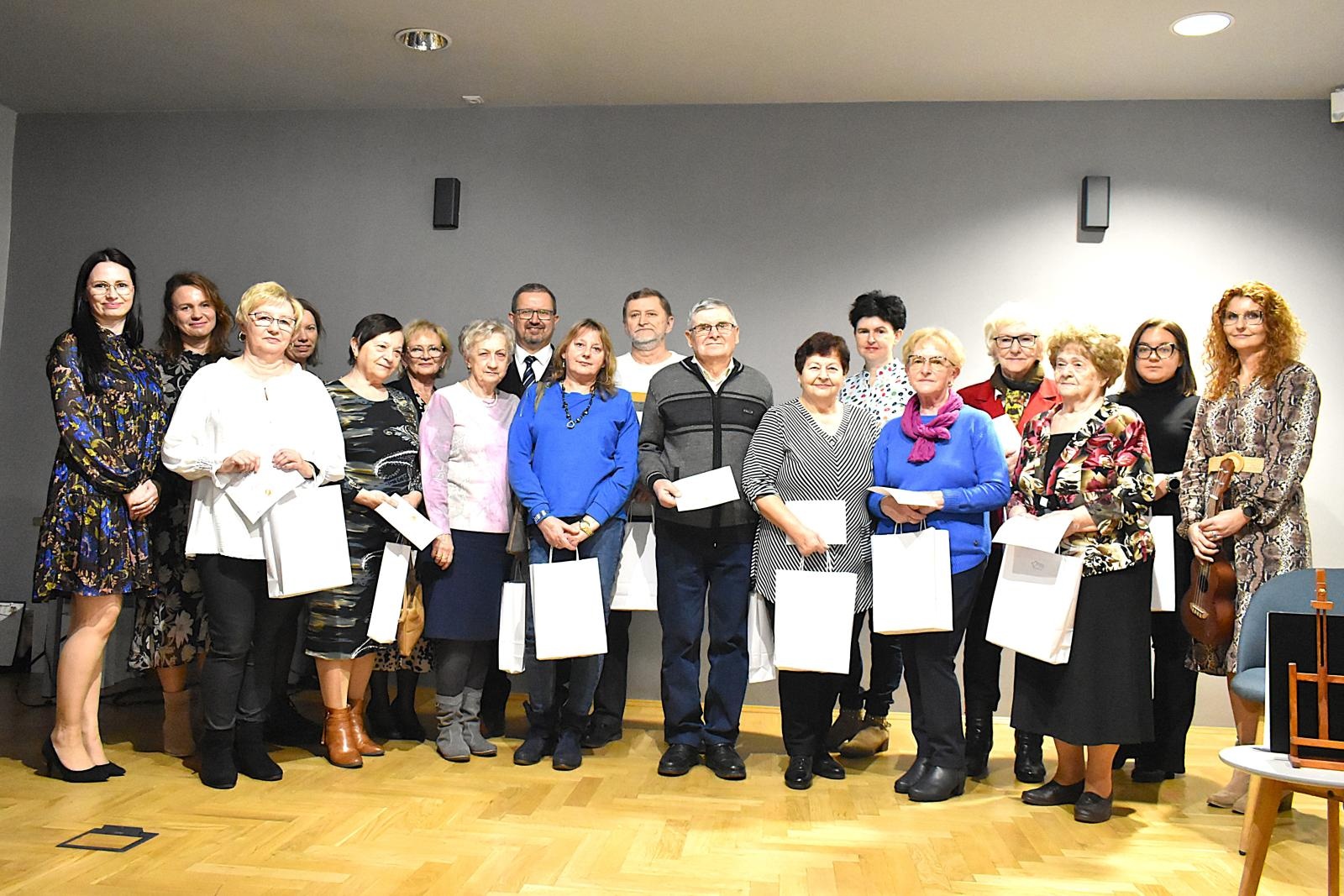Zdjęcie w galerii na portalu naszwodzislaw.com: Biblioteka podsumowała miniony rok. Ma coraz więcej czytelników wiadomości z regionu
