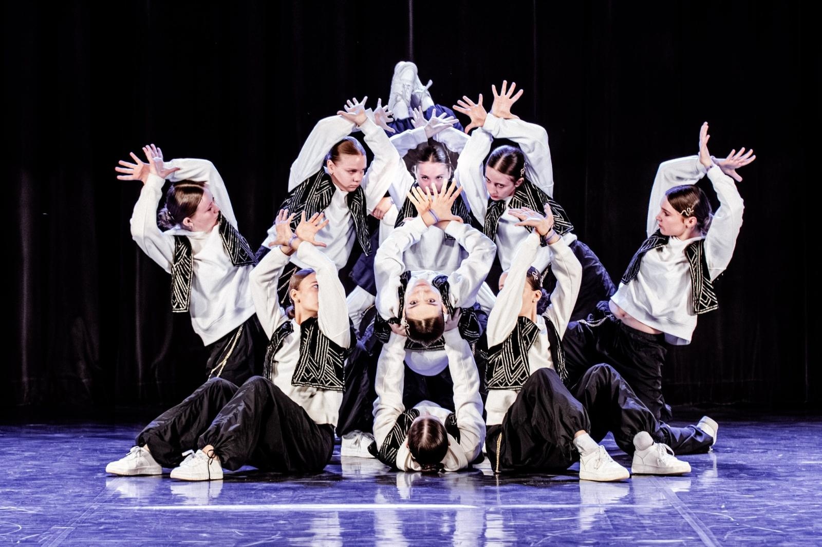 Zdjęcie w galerii na portalu naszwodzislaw.com: 23. Wodzisławska Gala Taneczna MIX wiadomości z regionu