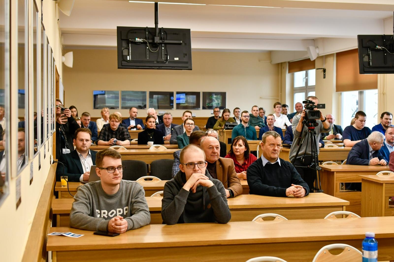 Zdjęcie w galerii na portalu naszwodzislaw.com: Architekci przyszłości z raciborskiej Akademii. Przegląd projektów inżynierskich wiadomości z regionu