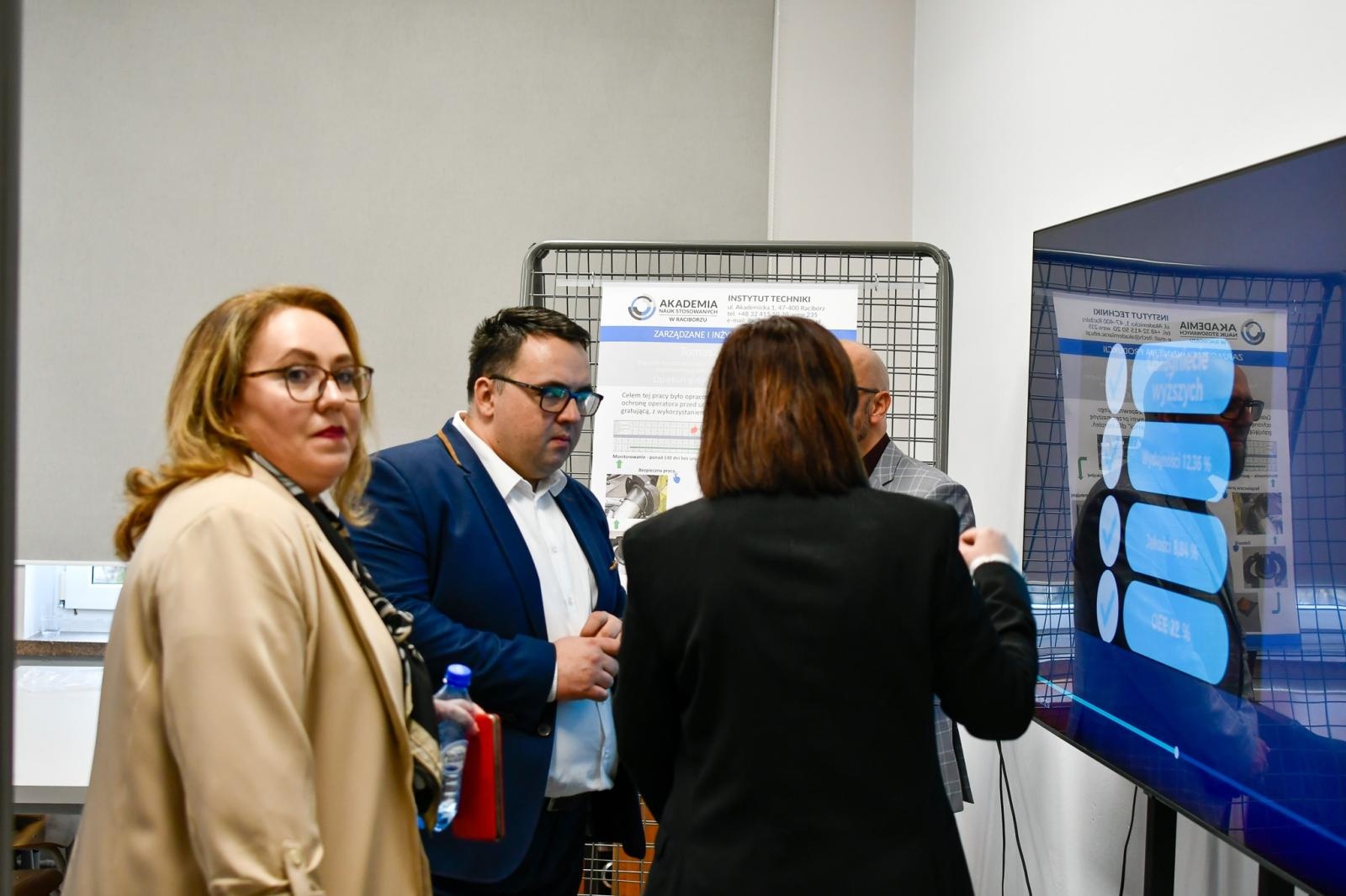 Zdjęcie w galerii na portalu naszwodzislaw.com: Architekci przyszłości z raciborskiej Akademii. Przegląd projektów inżynierskich wiadomości z regionu