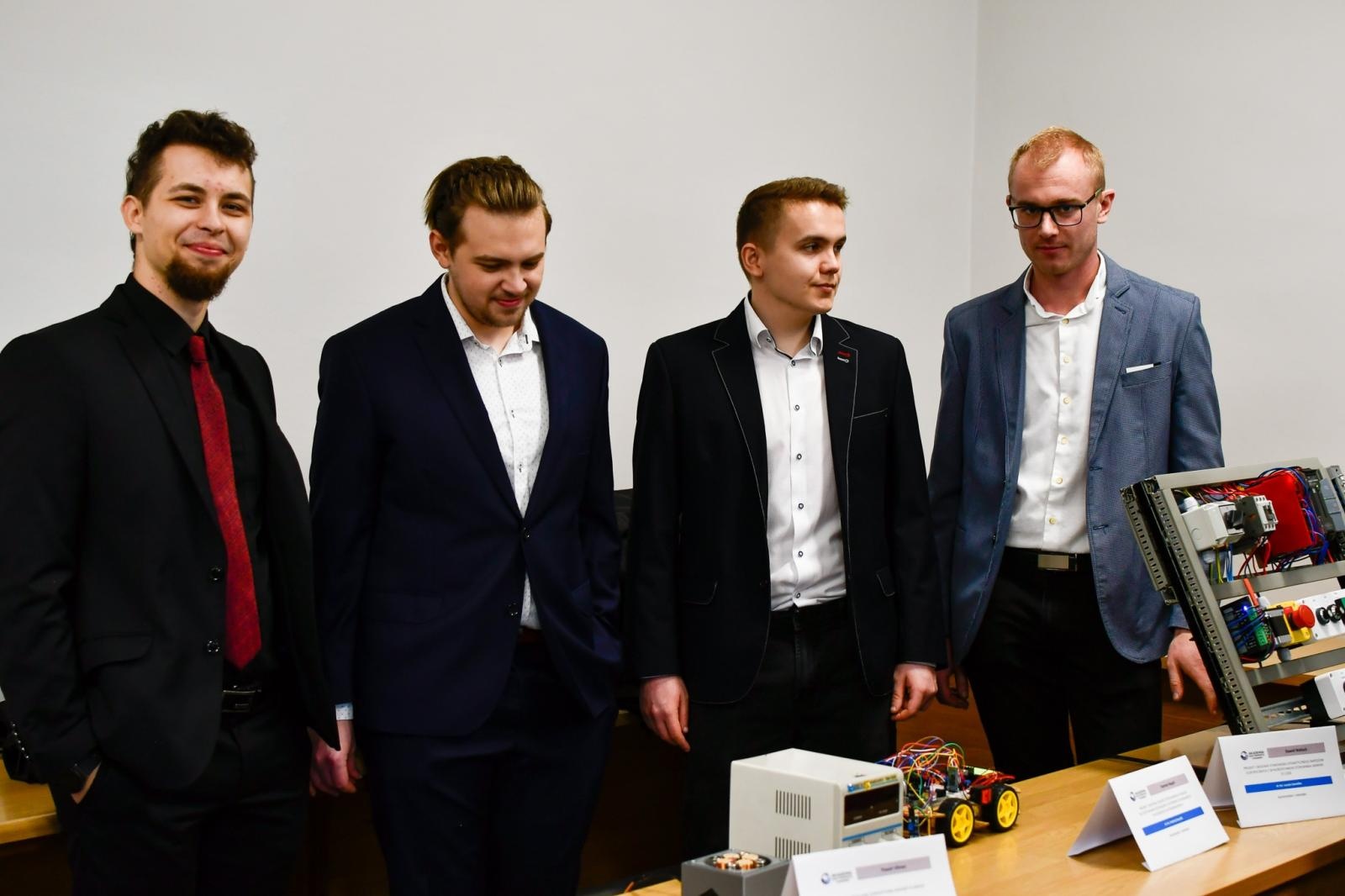 Zdjęcie w galerii na portalu naszwodzislaw.com: Architekci przyszłości z raciborskiej Akademii. Przegląd projektów inżynierskich wiadomości z regionu