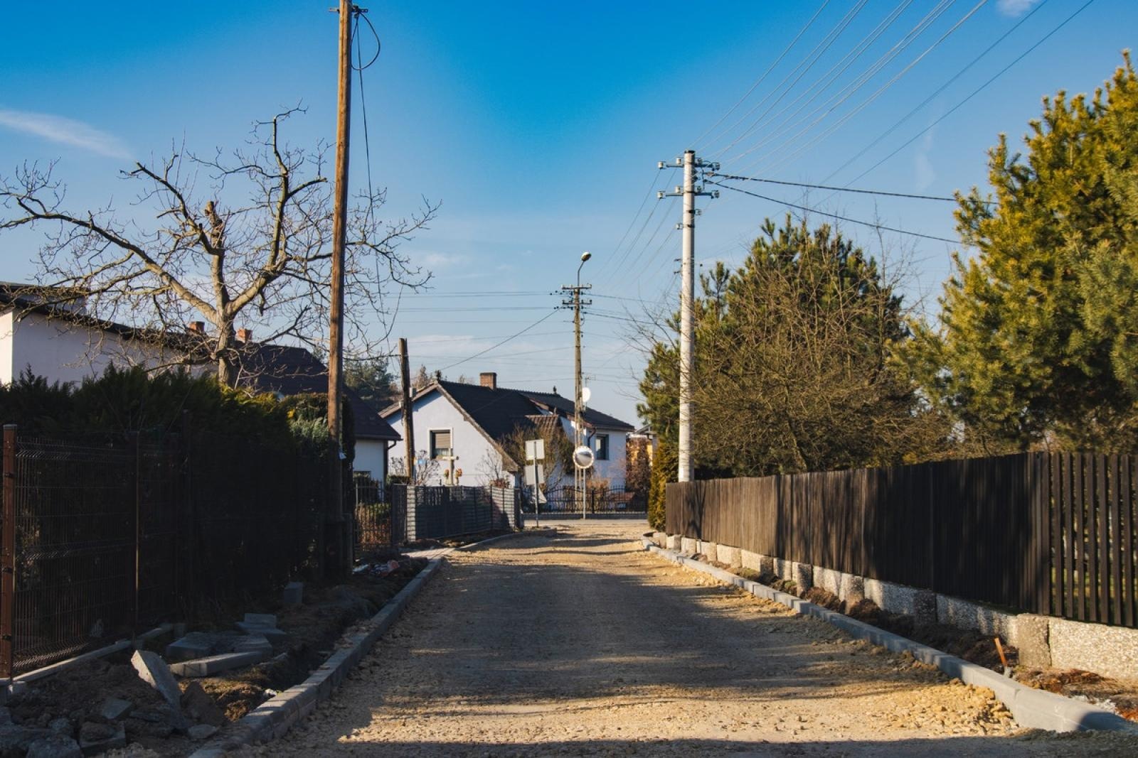 Zdjęcie w galerii na portalu naszwodzislaw.com: Wiejska i Ładna w trakcie przebudowy wiadomości z regionu