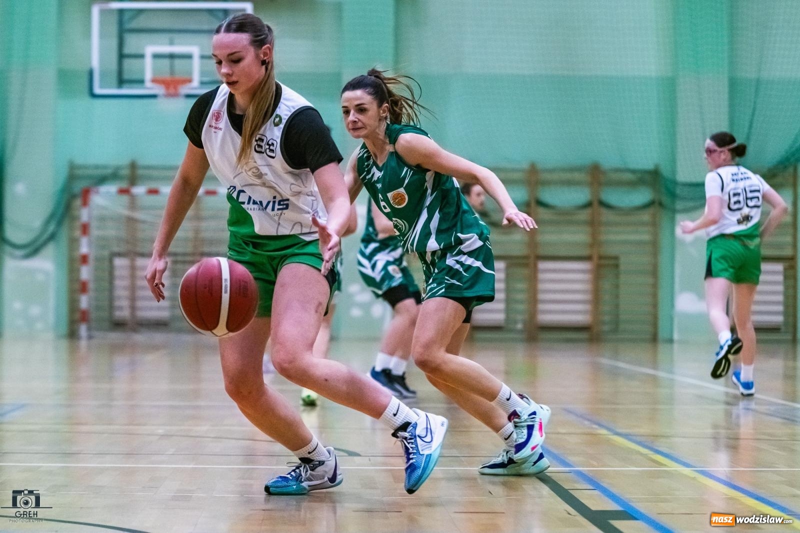 Zdjęcie w galerii na portalu naszwodzislaw.com: Koszykarskie derby regionu dla wodzisławskiej Olimpii [FOTO i WIDEO] wiadomości z regionu