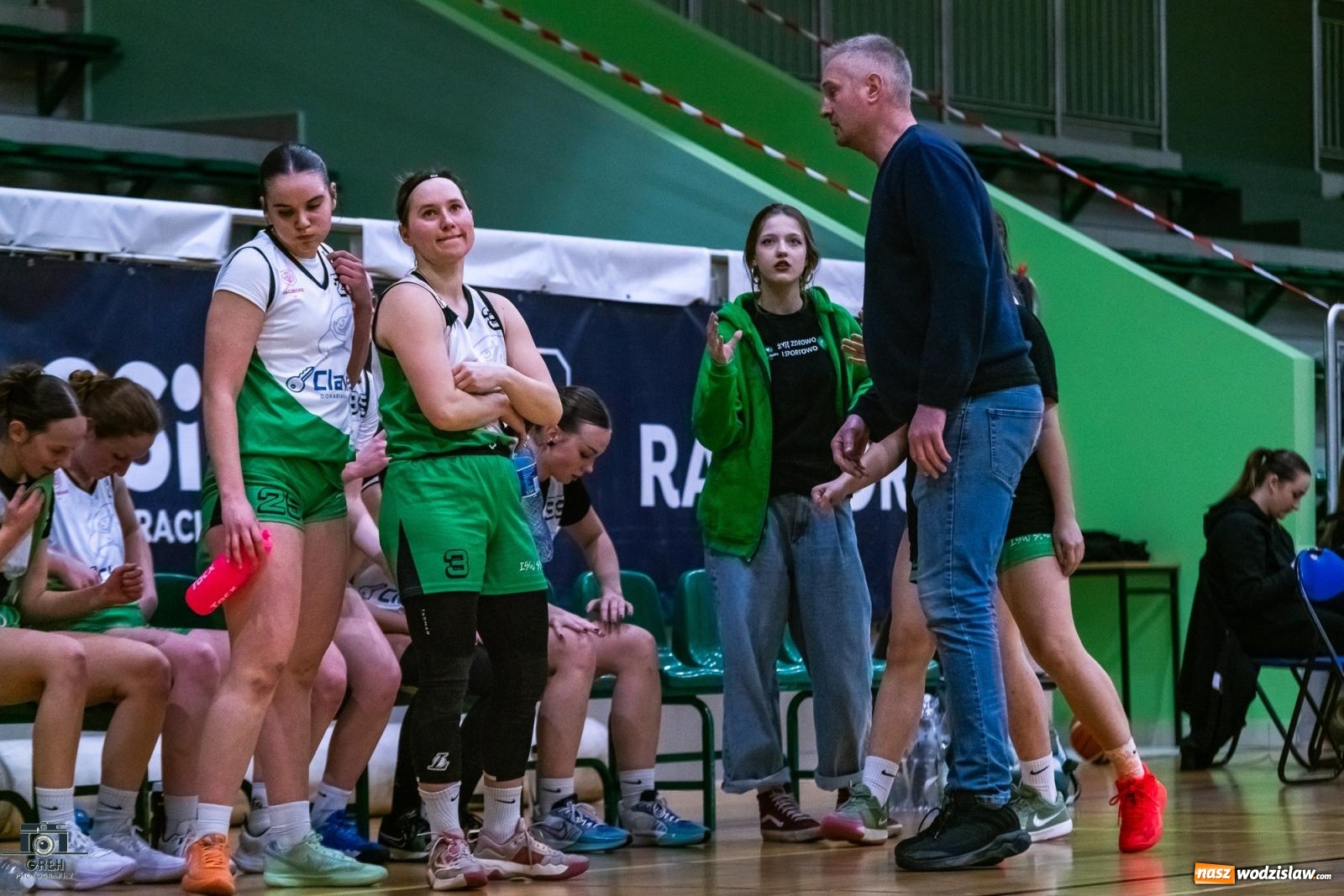 Zdjęcie w galerii na portalu naszwodzislaw.com: Koszykarskie derby regionu dla wodzisławskiej Olimpii [FOTO i WIDEO] wiadomości z regionu