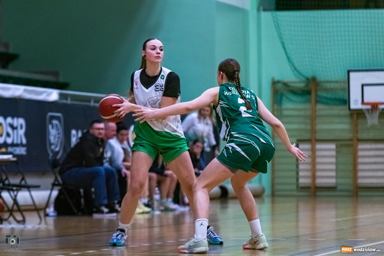 Zdjęcie w galerii na portalu naszwodzislaw.com: Koszykarskie derby regionu dla wodzisławskiej Olimpii [FOTO i WIDEO] wiadomości z regionu