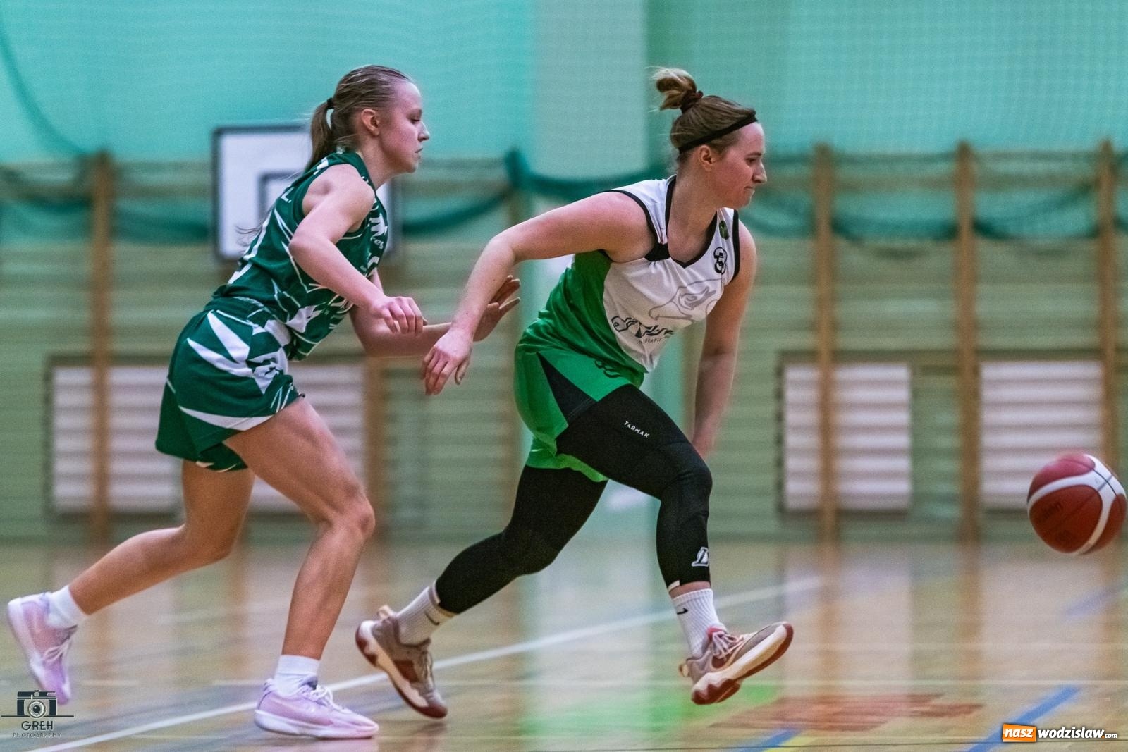 Zdjęcie w galerii na portalu naszwodzislaw.com: Koszykarskie derby regionu dla wodzisławskiej Olimpii [FOTO i WIDEO] wiadomości z regionu