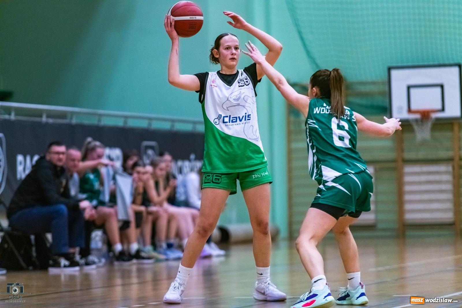 Zdjęcie w galerii na portalu naszwodzislaw.com: Koszykarskie derby regionu dla wodzisławskiej Olimpii [FOTO i WIDEO] wiadomości z regionu