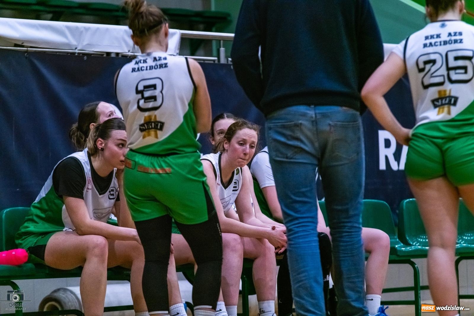 Zdjęcie w galerii na portalu naszwodzislaw.com: Koszykarskie derby regionu dla wodzisławskiej Olimpii [FOTO i WIDEO] wiadomości z regionu