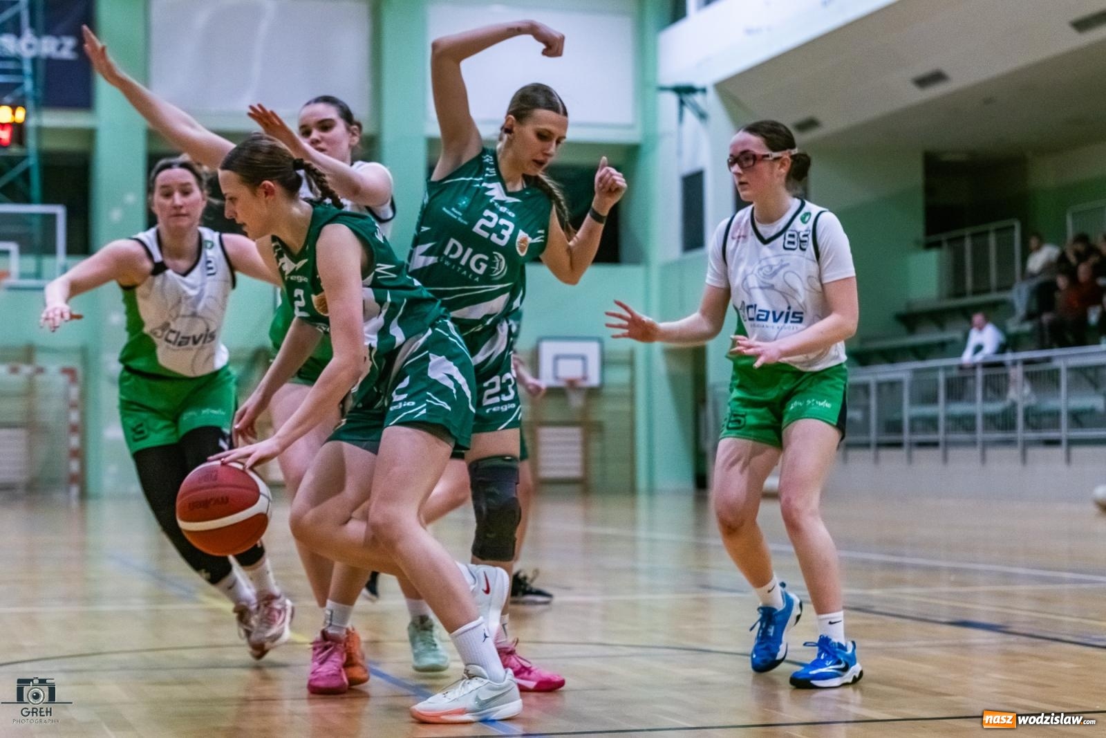 Zdjęcie w galerii na portalu naszwodzislaw.com: Koszykarskie derby regionu dla wodzisławskiej Olimpii [FOTO i WIDEO] wiadomości z regionu