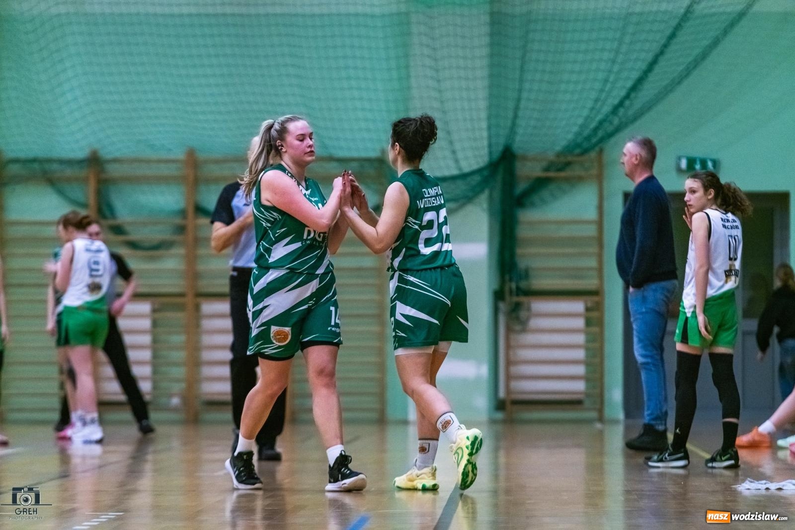 Zdjęcie w galerii na portalu naszwodzislaw.com: Koszykarskie derby regionu dla wodzisławskiej Olimpii [FOTO i WIDEO] wiadomości z regionu