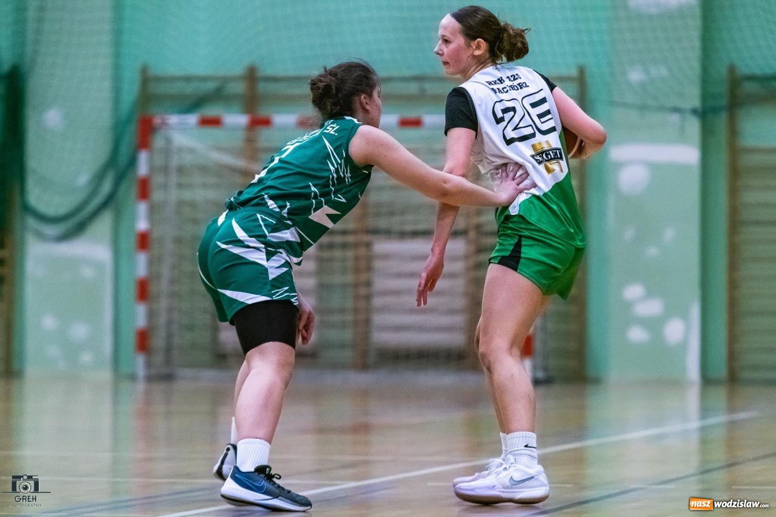 Zdjęcie w galerii na portalu naszwodzislaw.com: Koszykarskie derby regionu dla wodzisławskiej Olimpii [FOTO i WIDEO] wiadomości z regionu