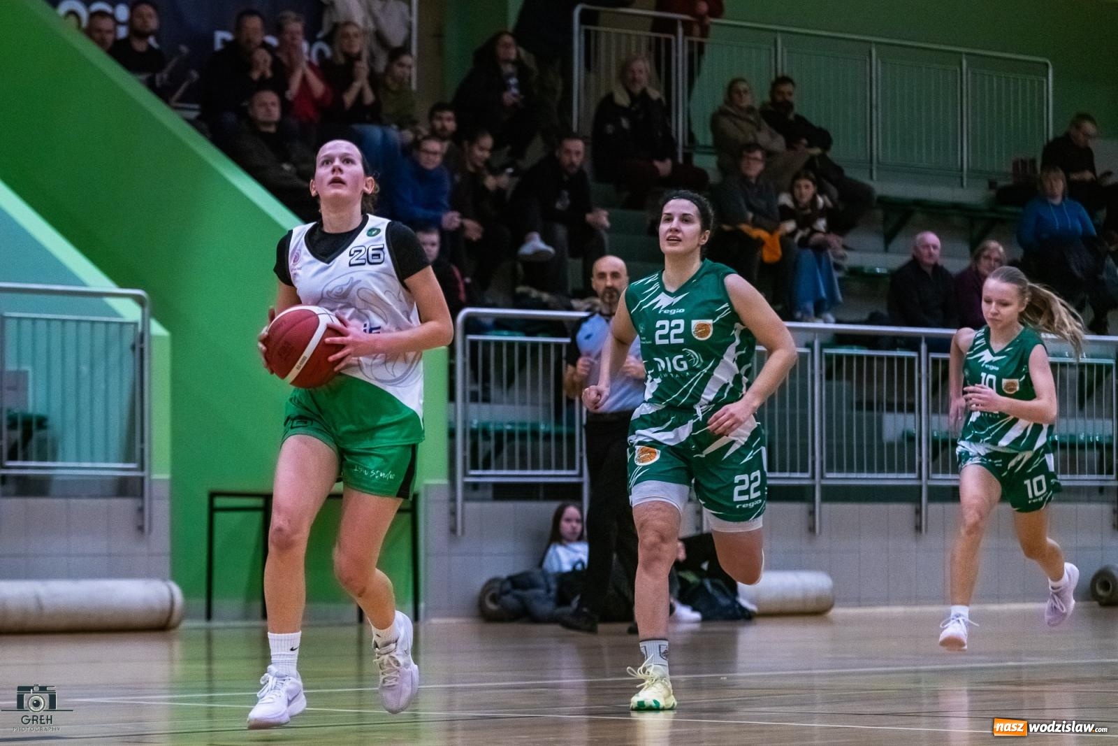 Zdjęcie w galerii na portalu naszwodzislaw.com: Koszykarskie derby regionu dla wodzisławskiej Olimpii [FOTO i WIDEO] wiadomości z regionu