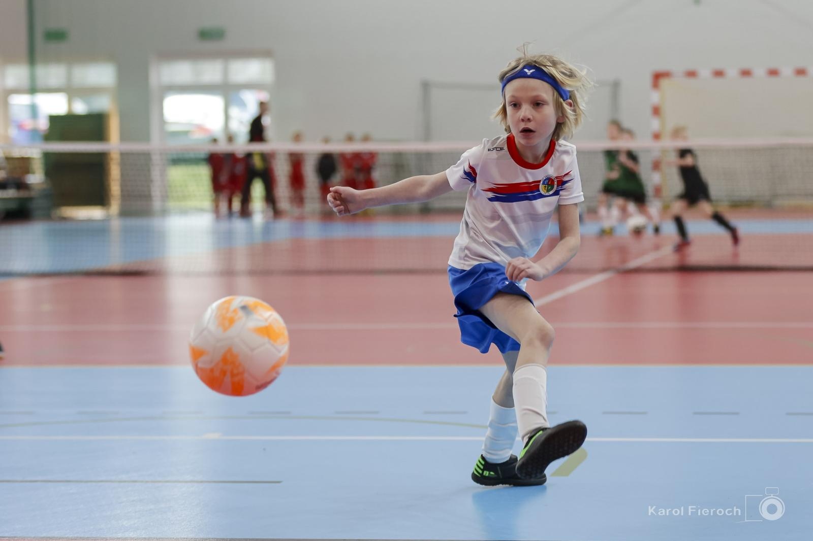 Zdjęcie w galerii na portalu naszwodzislaw.com: Zacięta rywalizacja młodych piłkarzy w Krzanowicach [FOTO] wiadomości z regionu