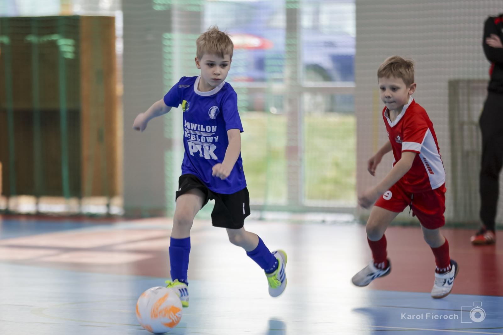 Zdjęcie w galerii na portalu naszwodzislaw.com: Zacięta rywalizacja młodych piłkarzy w Krzanowicach [FOTO] wiadomości z regionu