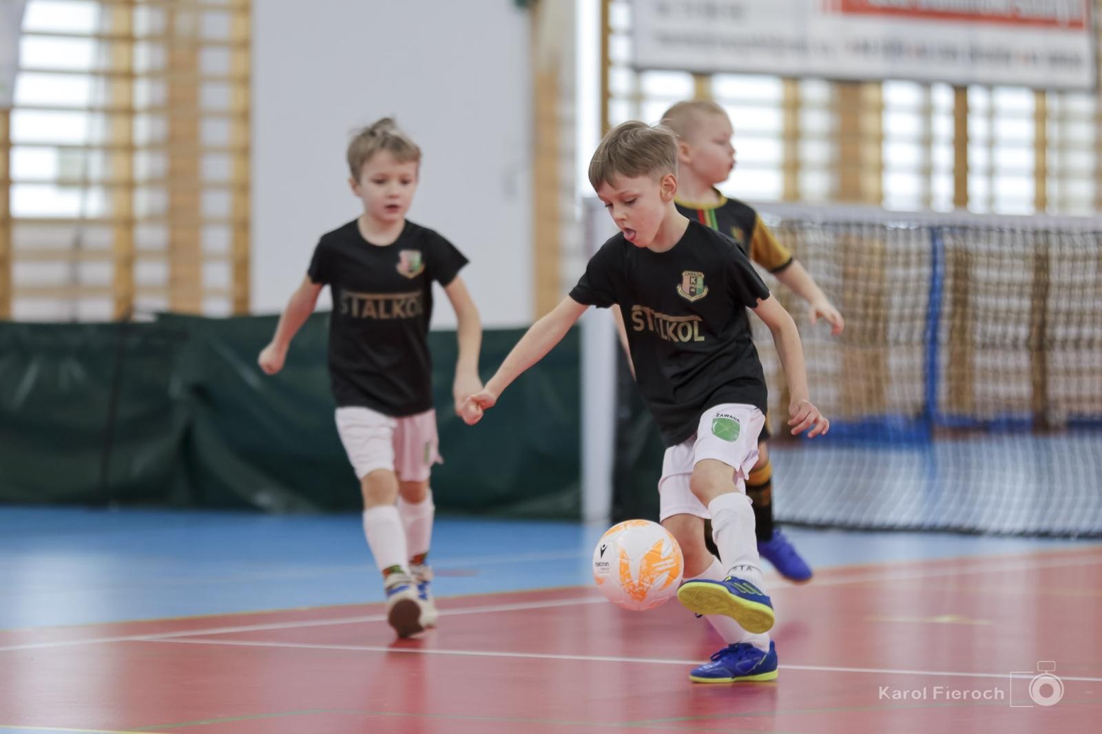 Zdjęcie w galerii na portalu naszwodzislaw.com: Zacięta rywalizacja młodych piłkarzy w Krzanowicach [FOTO] wiadomości z regionu