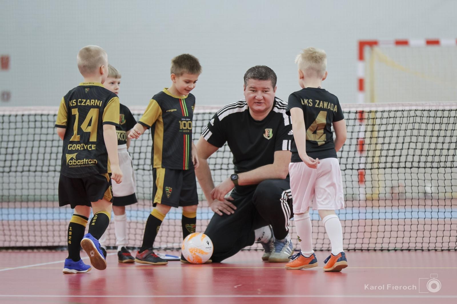 Zdjęcie w galerii na portalu naszwodzislaw.com: Zacięta rywalizacja młodych piłkarzy w Krzanowicach [FOTO] wiadomości z regionu