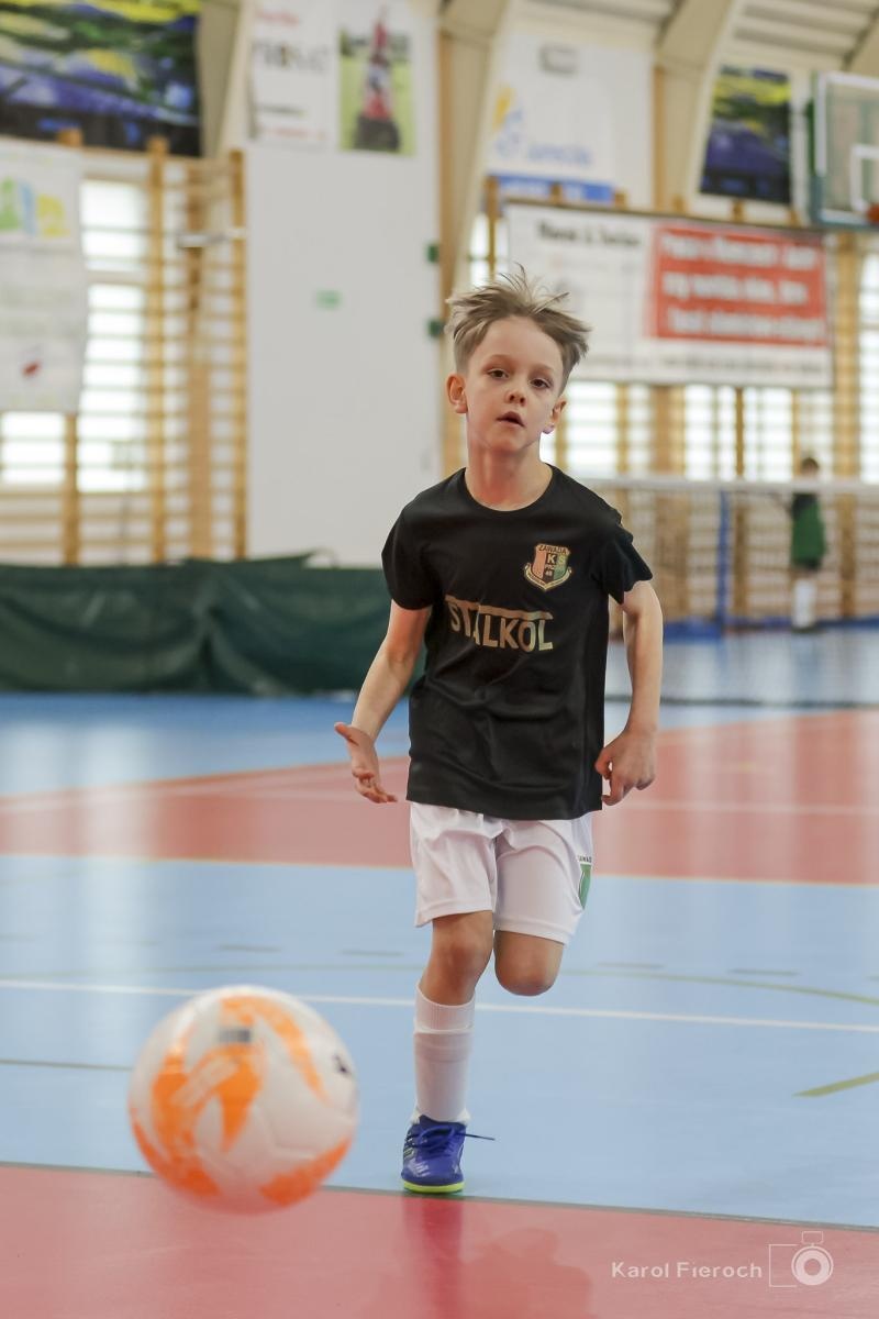 Zdjęcie w galerii na portalu naszwodzislaw.com: Zacięta rywalizacja młodych piłkarzy w Krzanowicach [FOTO] wiadomości z regionu