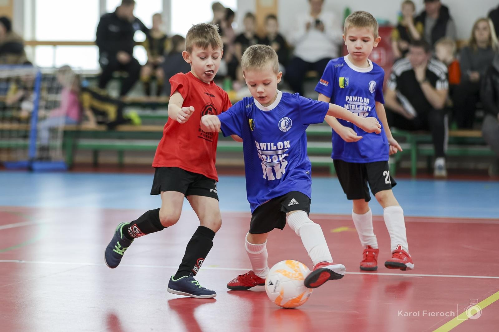 Zdjęcie w galerii na portalu naszwodzislaw.com: Zacięta rywalizacja młodych piłkarzy w Krzanowicach [FOTO] wiadomości z regionu