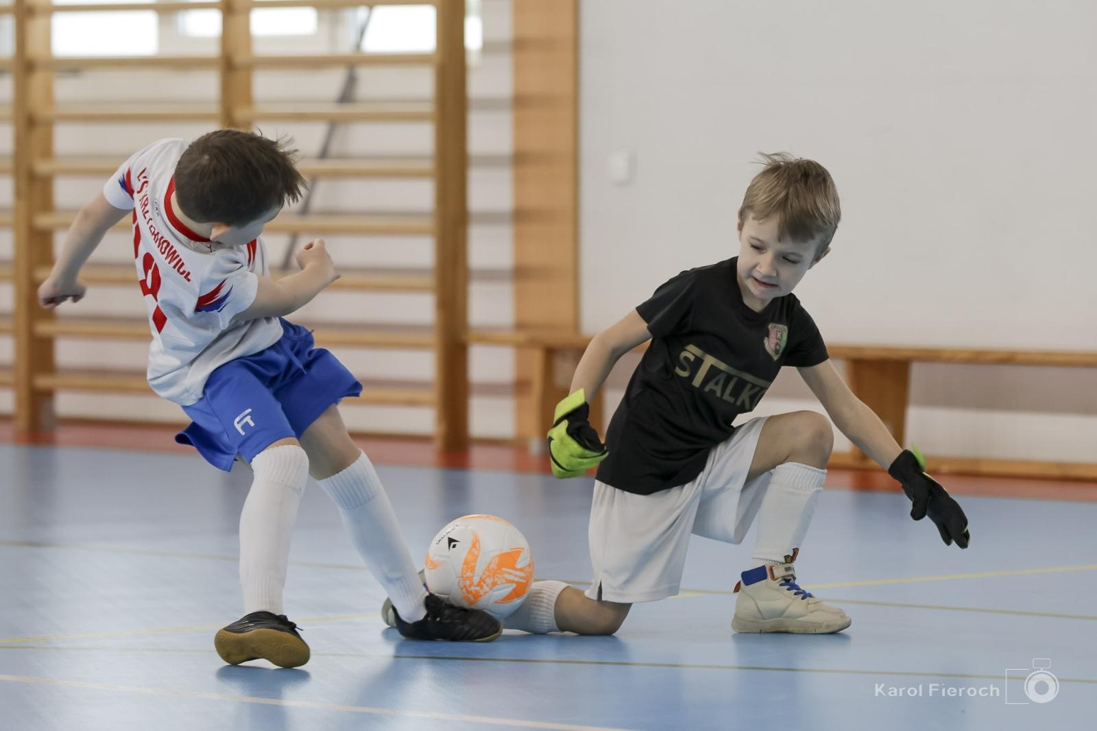 Zdjęcie w galerii na portalu naszwodzislaw.com: Zacięta rywalizacja młodych piłkarzy w Krzanowicach [FOTO] wiadomości z regionu