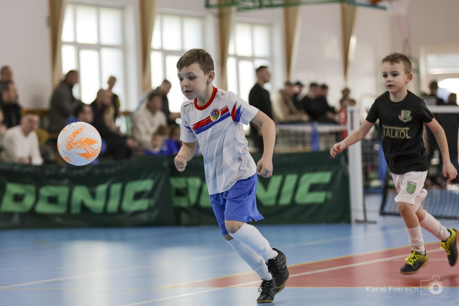 Zdjęcie w galerii na portalu naszwodzislaw.com: Zacięta rywalizacja młodych piłkarzy w Krzanowicach [FOTO] wiadomości z regionu