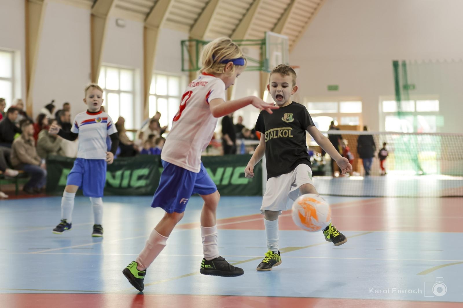 Zdjęcie w galerii na portalu naszwodzislaw.com: Zacięta rywalizacja młodych piłkarzy w Krzanowicach [FOTO] wiadomości z regionu