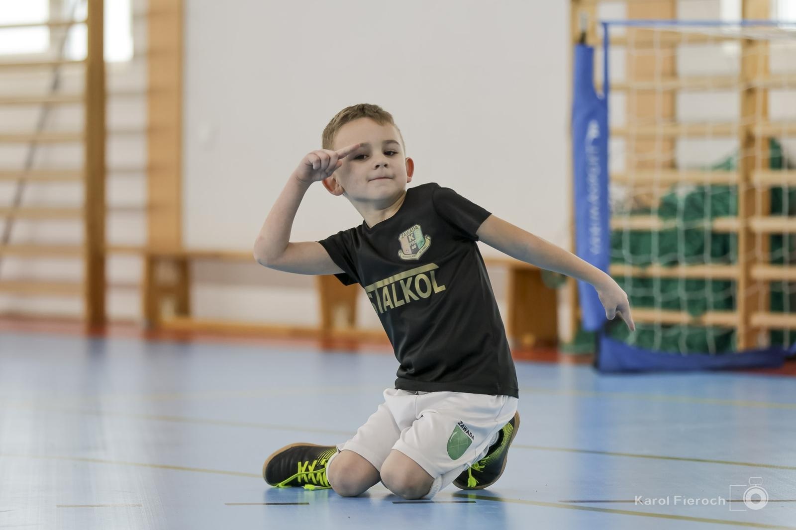 Zdjęcie w galerii na portalu naszwodzislaw.com: Zacięta rywalizacja młodych piłkarzy w Krzanowicach [FOTO] wiadomości z regionu