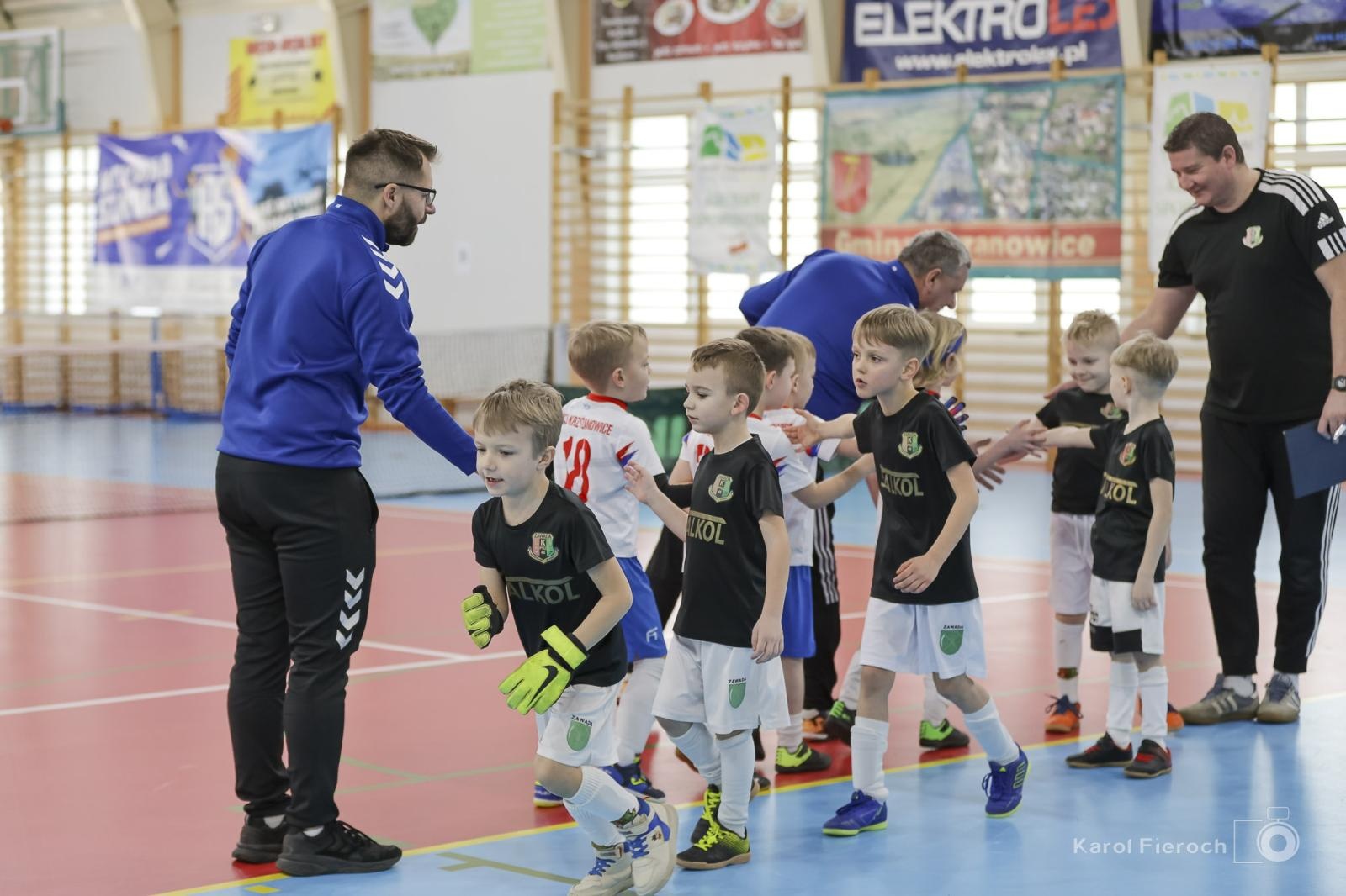 Zdjęcie w galerii na portalu naszwodzislaw.com: Zacięta rywalizacja młodych piłkarzy w Krzanowicach [FOTO] wiadomości z regionu
