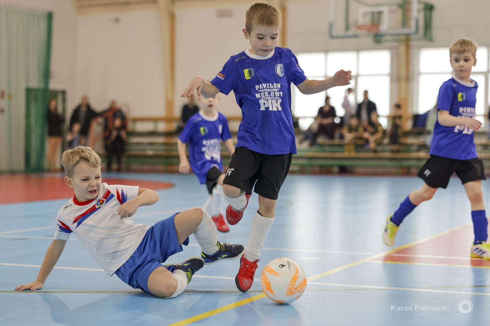 Zdjęcie w galerii na portalu naszwodzislaw.com: Zacięta rywalizacja młodych piłkarzy w Krzanowicach [FOTO] wiadomości z regionu
