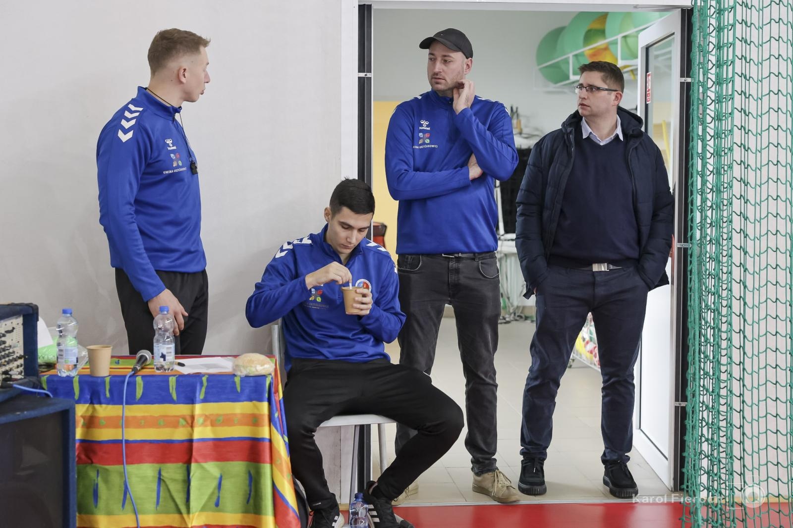 Zdjęcie w galerii na portalu naszwodzislaw.com: Zacięta rywalizacja młodych piłkarzy w Krzanowicach [FOTO] wiadomości z regionu