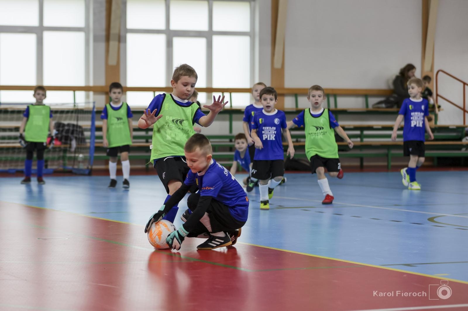 Zdjęcie w galerii na portalu naszwodzislaw.com: Zacięta rywalizacja młodych piłkarzy w Krzanowicach [FOTO] wiadomości z regionu