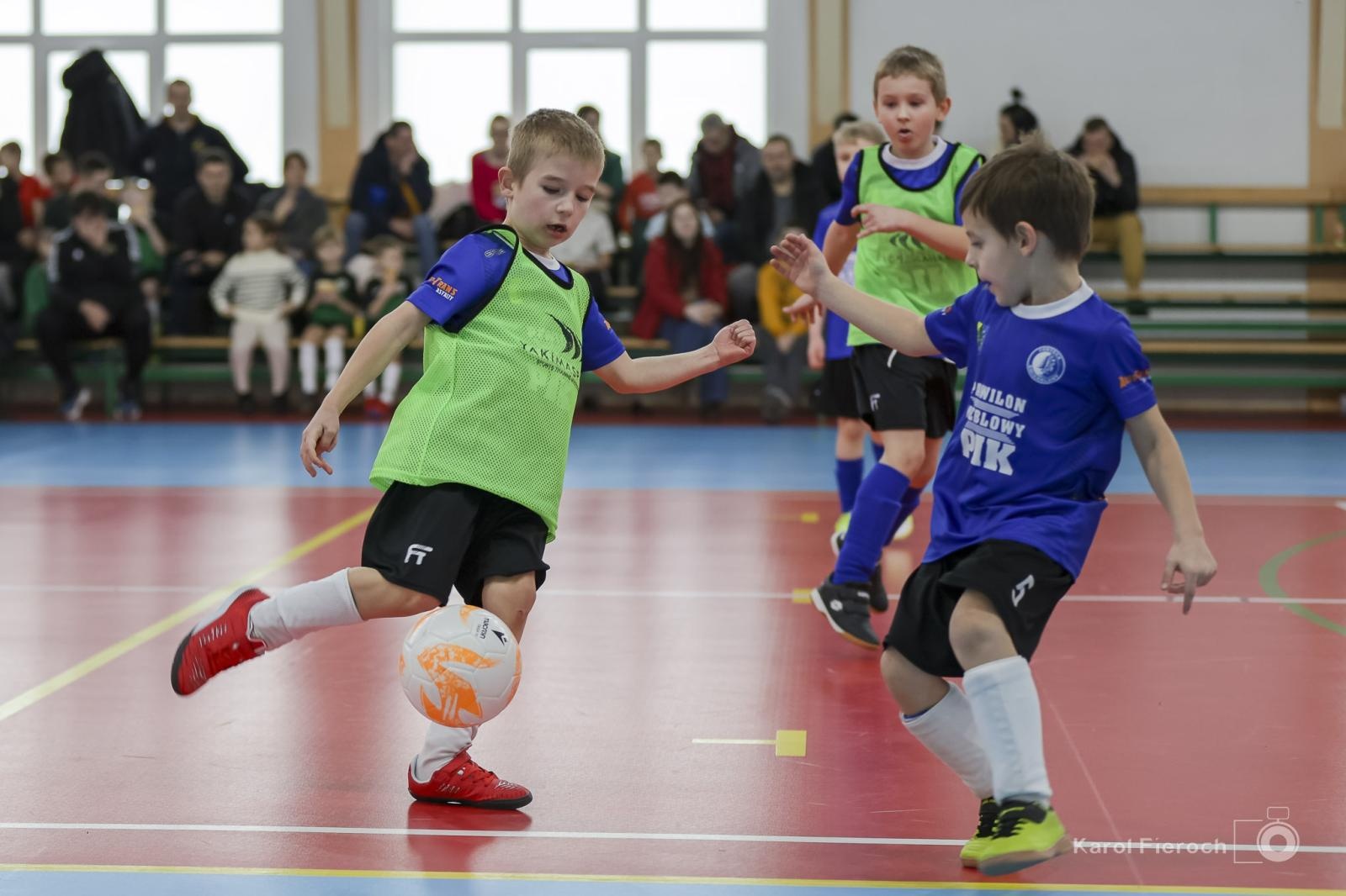 Zdjęcie w galerii na portalu naszwodzislaw.com: Zacięta rywalizacja młodych piłkarzy w Krzanowicach [FOTO] wiadomości z regionu