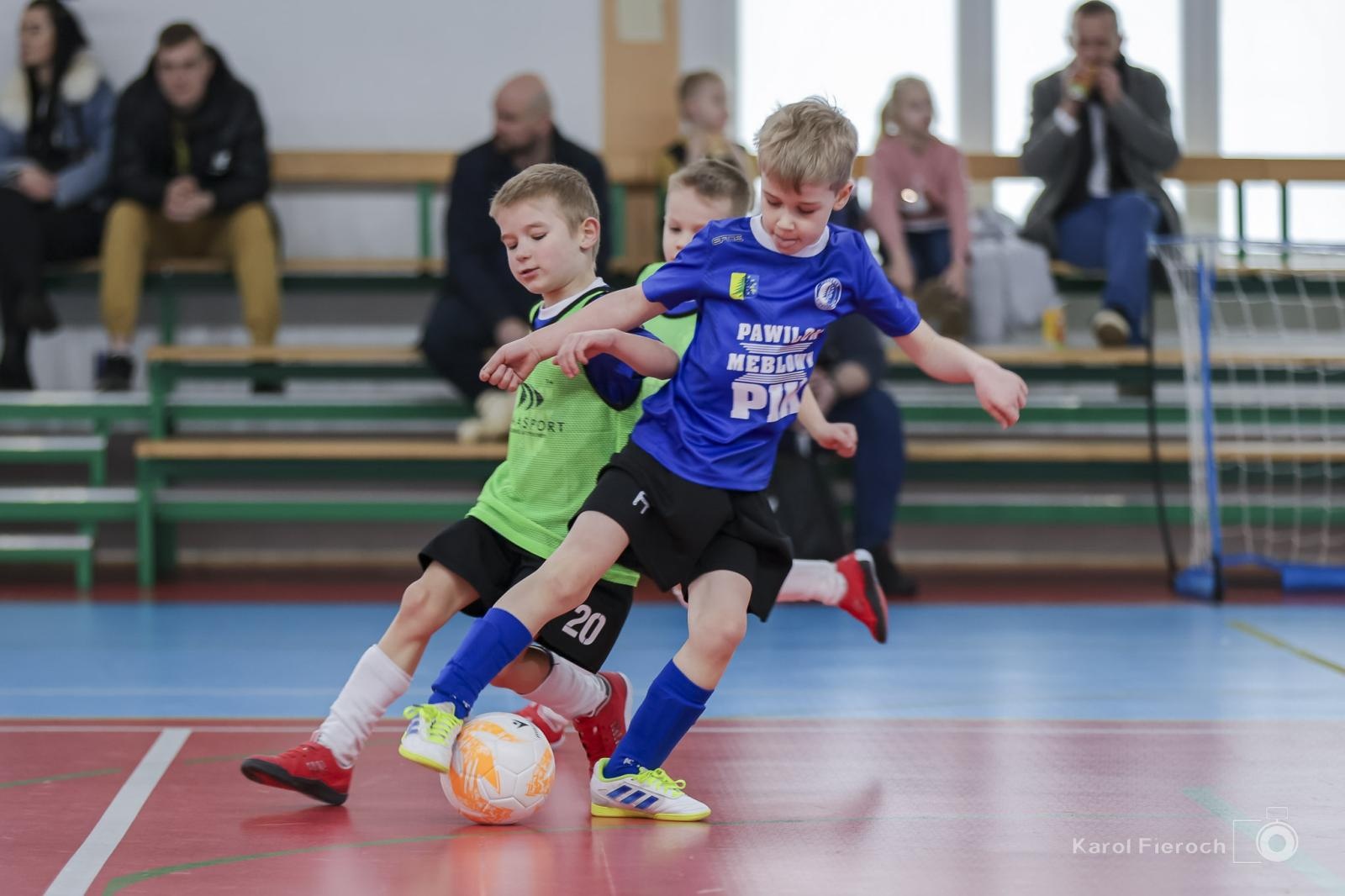 Zdjęcie w galerii na portalu naszwodzislaw.com: Zacięta rywalizacja młodych piłkarzy w Krzanowicach [FOTO] wiadomości z regionu