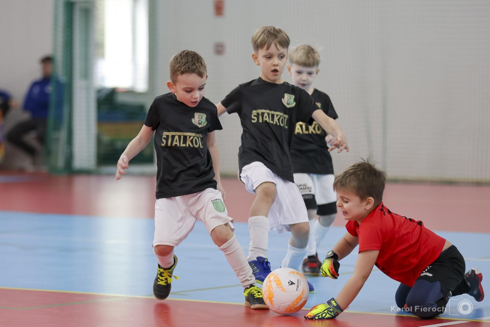 Zdjęcie w galerii na portalu naszwodzislaw.com: Zacięta rywalizacja młodych piłkarzy w Krzanowicach [FOTO] wiadomości z regionu