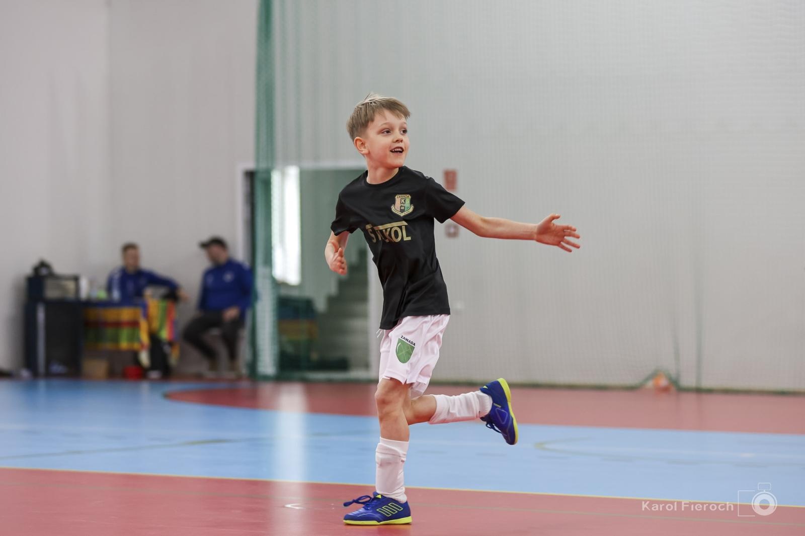 Zdjęcie w galerii na portalu naszwodzislaw.com: Zacięta rywalizacja młodych piłkarzy w Krzanowicach [FOTO] wiadomości z regionu