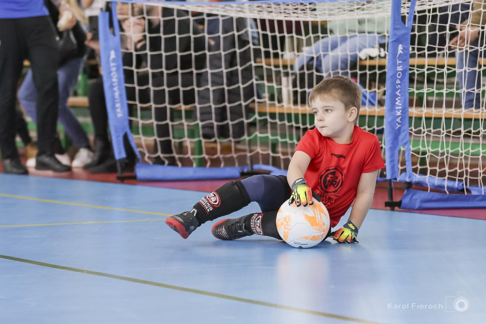 Zdjęcie w galerii na portalu naszwodzislaw.com: Zacięta rywalizacja młodych piłkarzy w Krzanowicach [FOTO] wiadomości z regionu